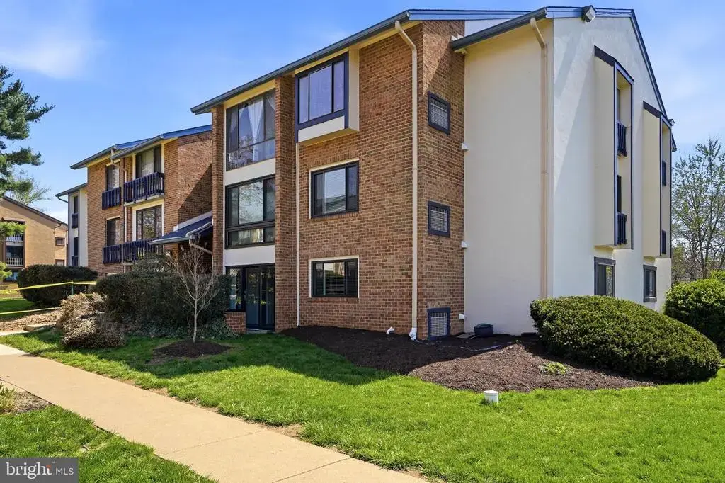 10222 Bushman Dr #8101, OAKTON