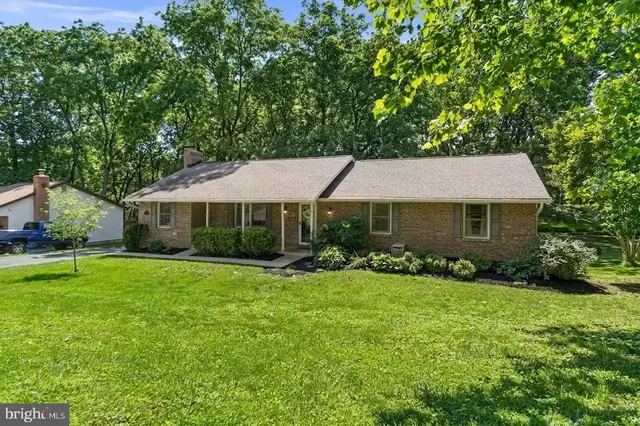 6421 Locust Ln, Sykesville