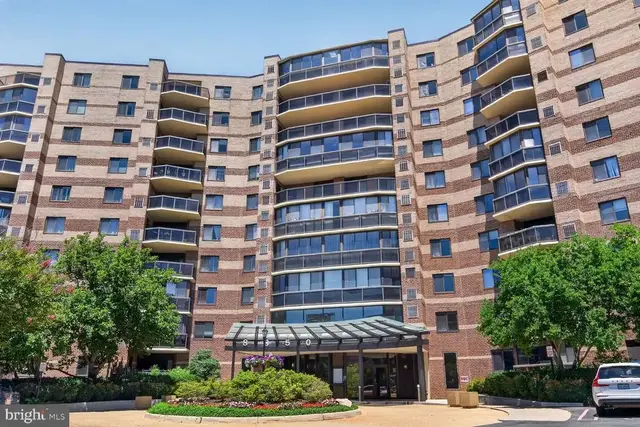 8350 Greensboro Dr #1009, Mclean