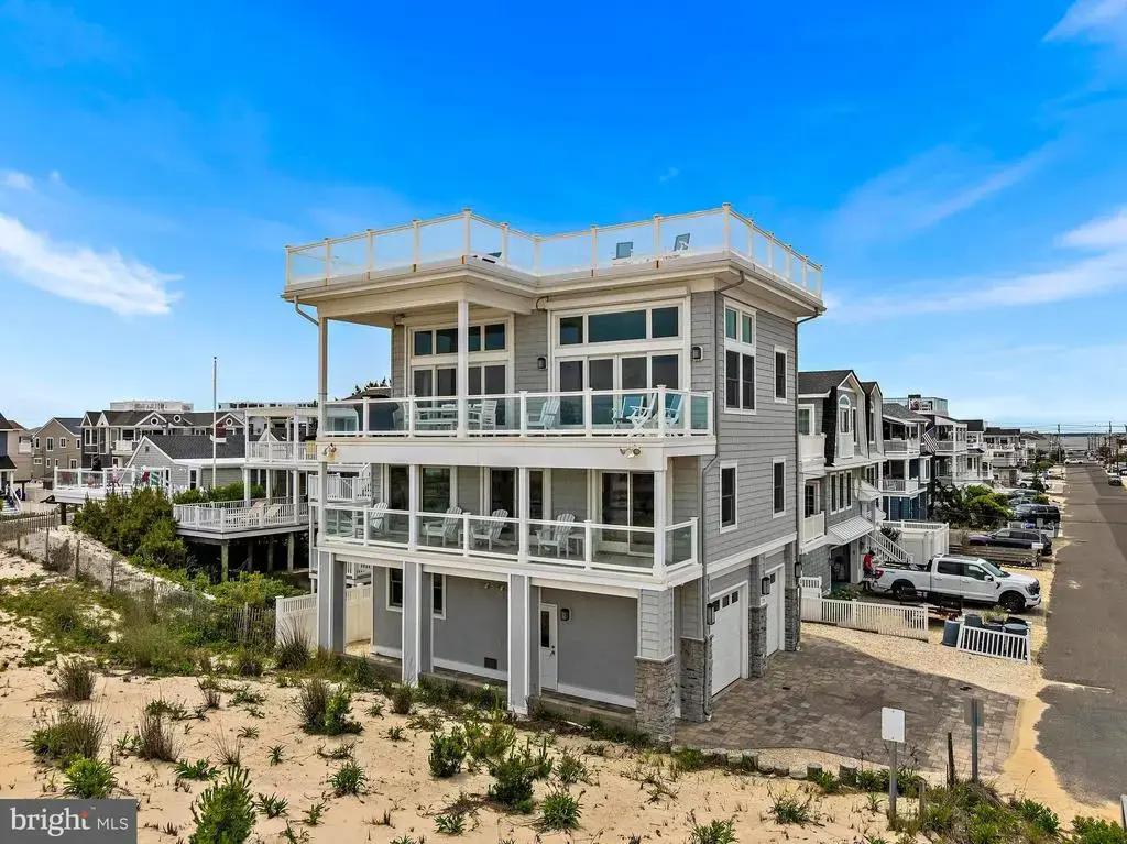 128 E Sand Dune Lane, LONG BEACH TOWNSHIP