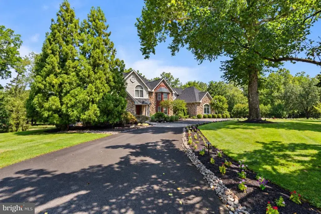 625 Creek Ln, FLOURTOWN