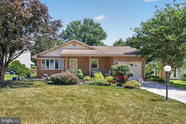 23 Duchess Cir, Dover