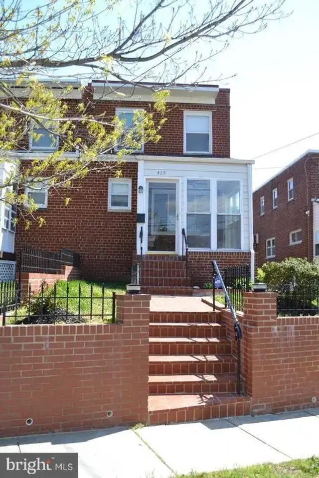 425 Kennedy St Ne, Washington