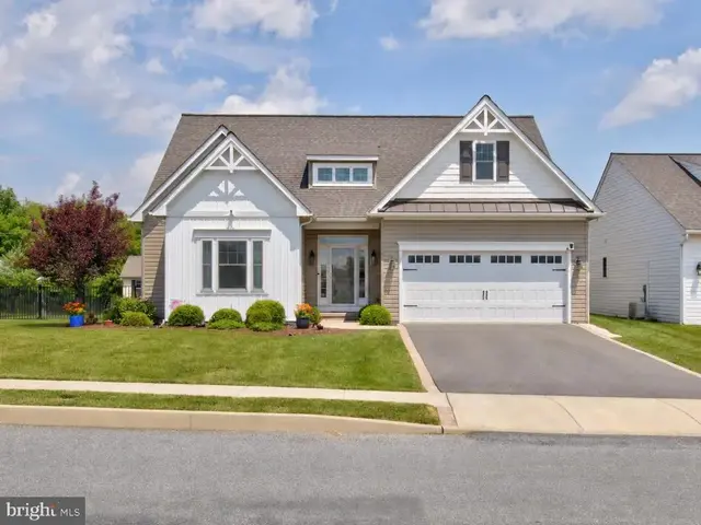 320 Greenwood Dr, Oxford