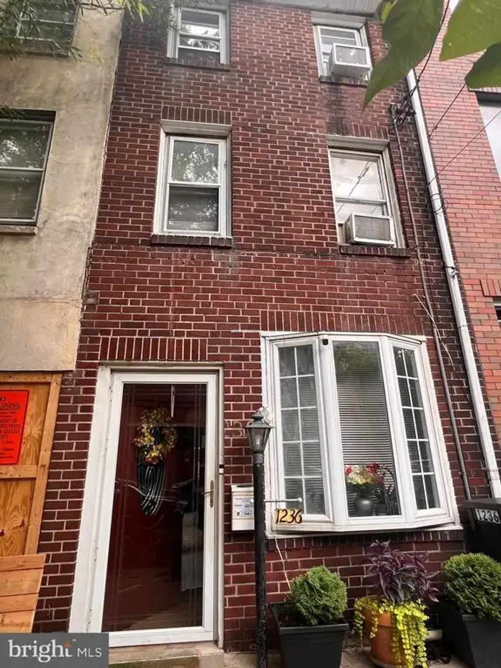 1236 N Howard St, PHILADELPHIA