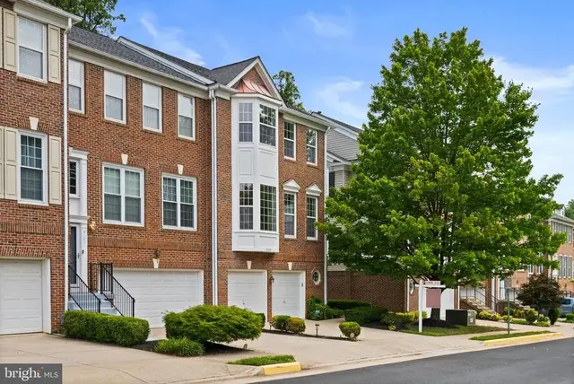 4103 Oak Village Lndg, Fairfax