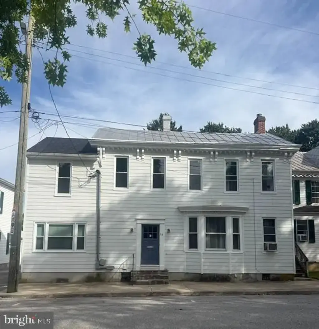 19 Park Ave #1, WESTMINSTER