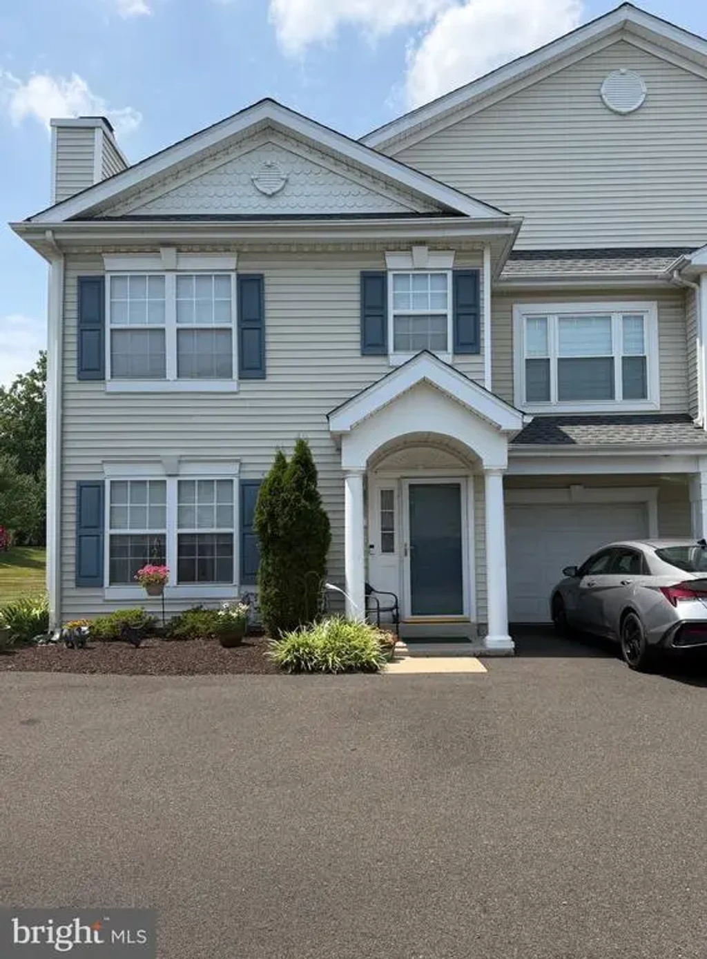 101 Willowoak Ct, WARWICK