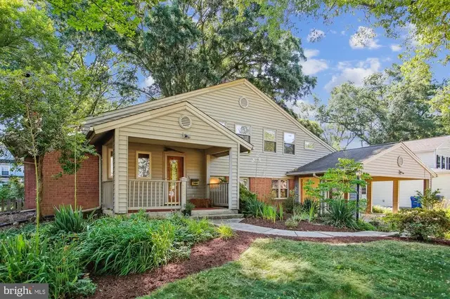 8509 Cyrus Pl, Alexandria