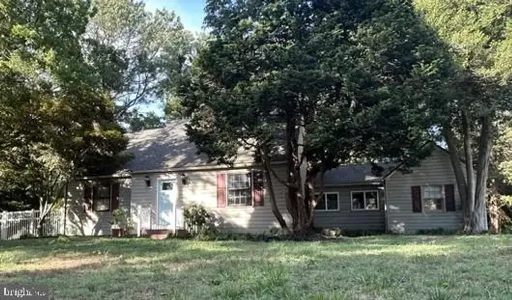215 N Park Dr, SALISBURY