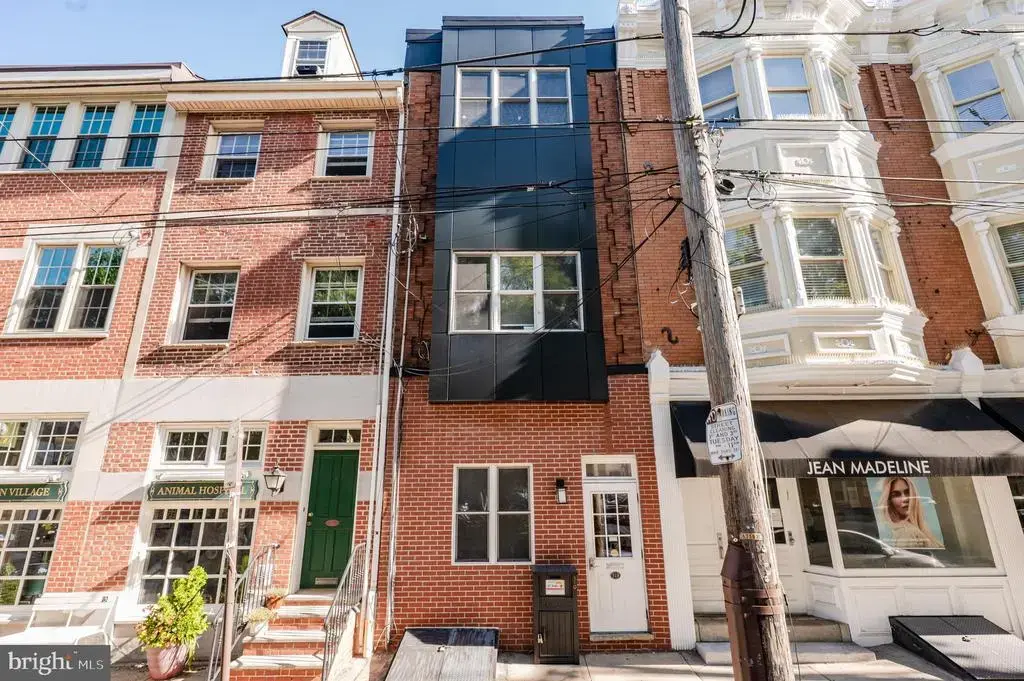 319 Bainbridge St, PHILADELPHIA