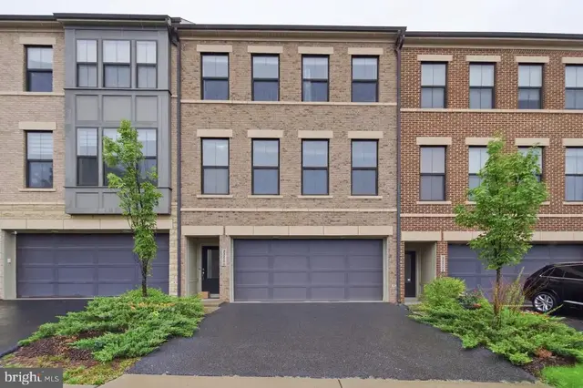 42308 Rockrimmon Ter, Ashburn