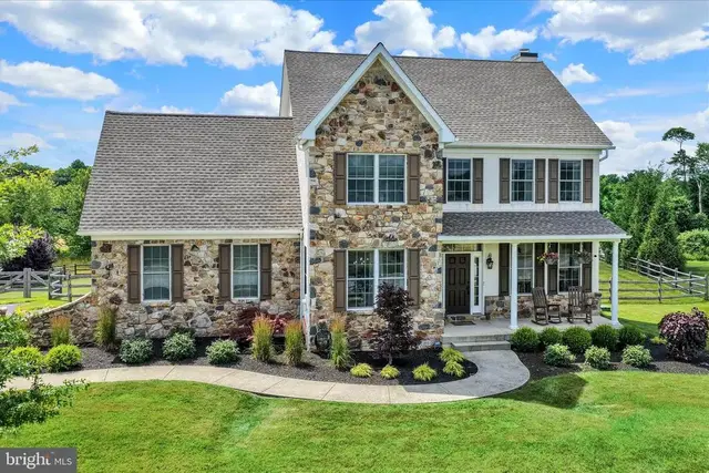 115 Chet Dr, Cochranville