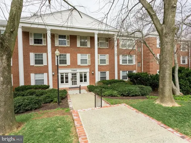 7680 Tremayne Pl #205, Mclean
