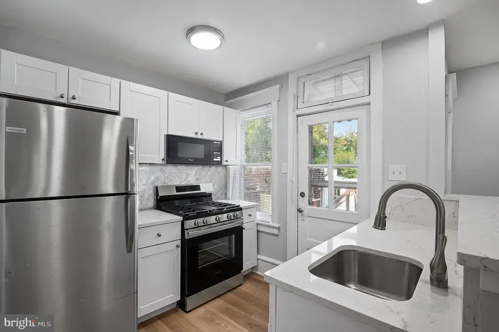 221-b Kings Hwy E #3rd Flr, HADDONFIELD