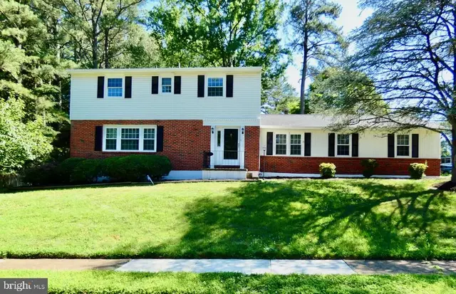 808 Rock Ln, Newark