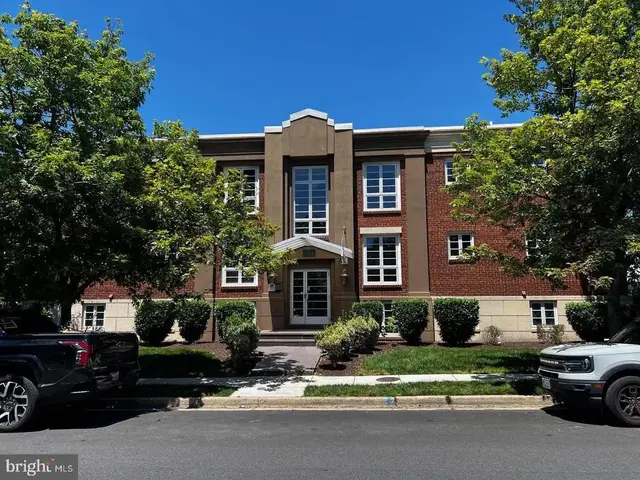 1219 Oronoco St #203, Alexandria