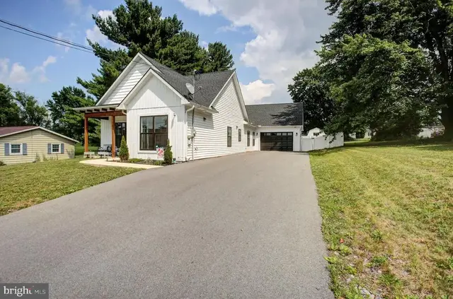 1311 Marvic Dr., Chambersburg