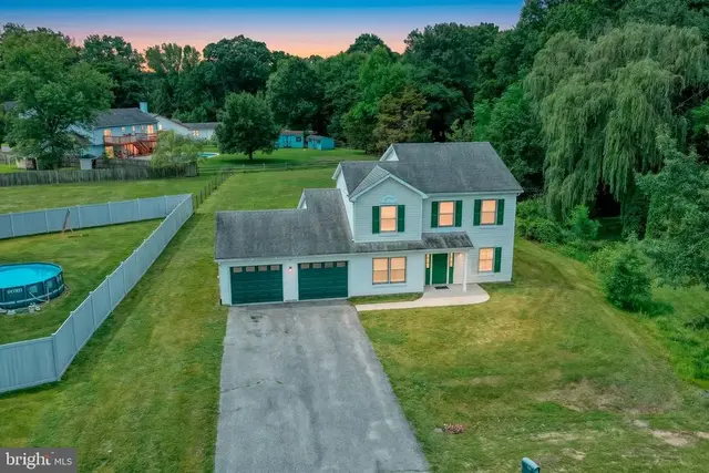 122 Mary Dr, Newark