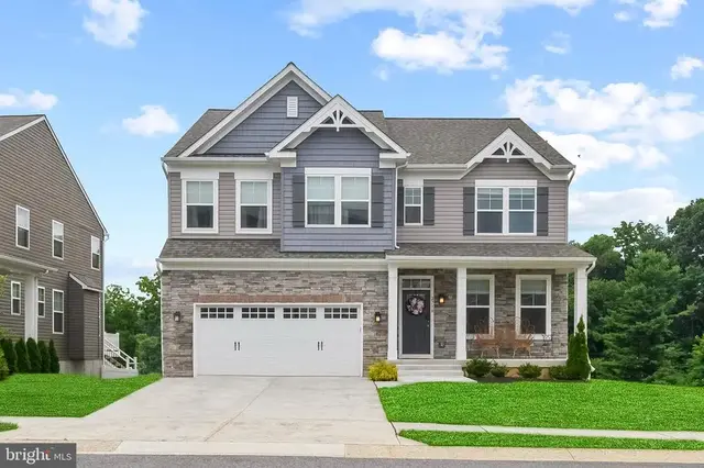 2718 Town View Cir, New Windsor