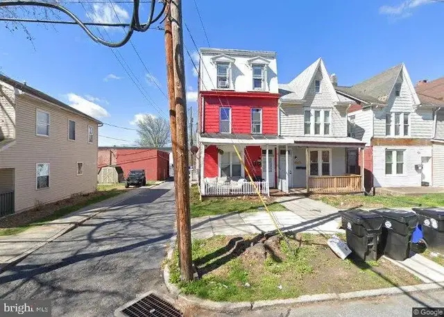 8 S 18th St, Harrisburg