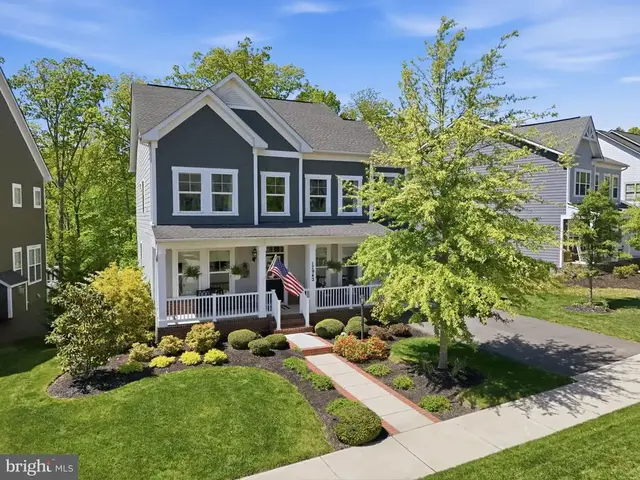 17942 Woods View Dr, Dumfries