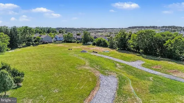 3240 Lisburn Rd #3, Mechanicsburg
