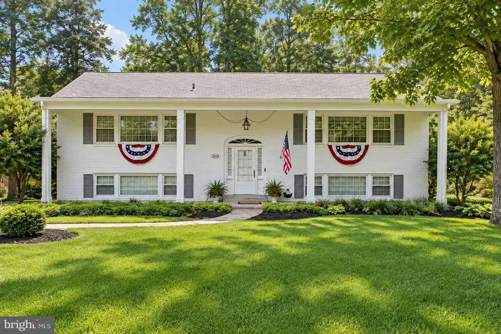 3606 Barkley Dr, FAIRFAX