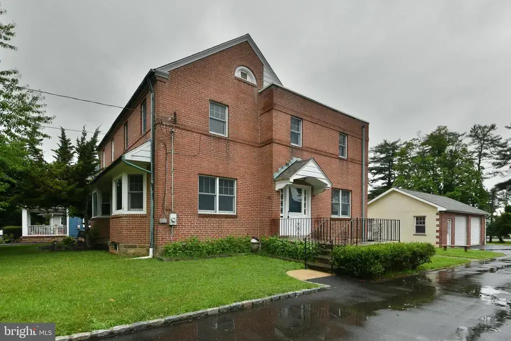 27 Bysher Ave, FLOURTOWN