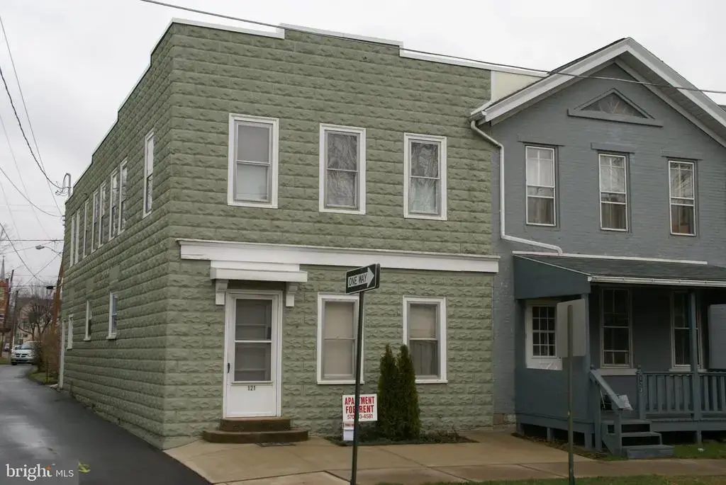 121 Center, MILTON