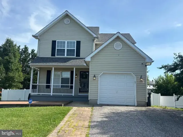 476 W Harvest Ln, Middletown