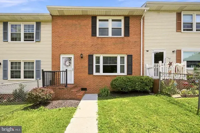 8 Biggs Dr, Front Royal