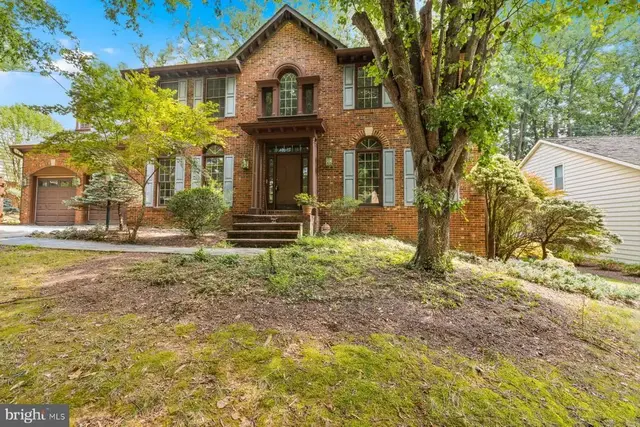 5621 Sugarbush Ln, Rockville
