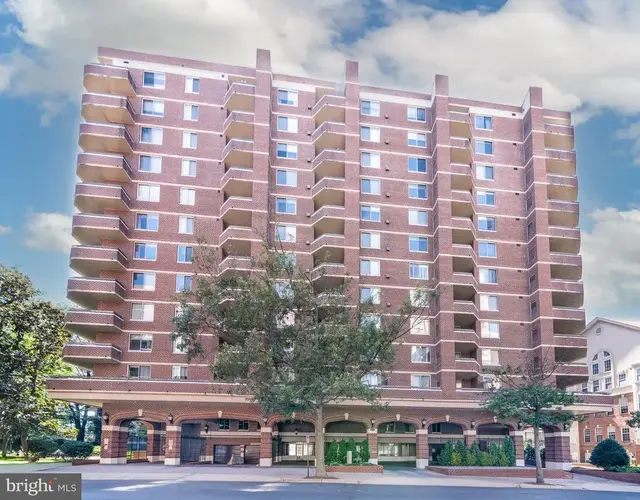 1276 N Wayne St #908, Arlington