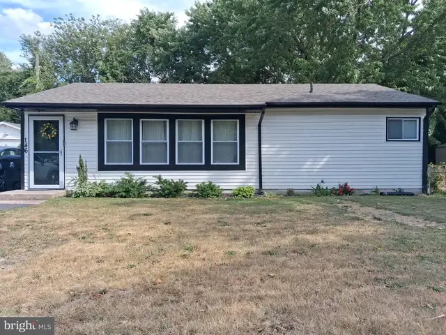 146 President Dr, Dover