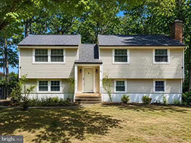 67 Devonne Dr, Fredericksburg