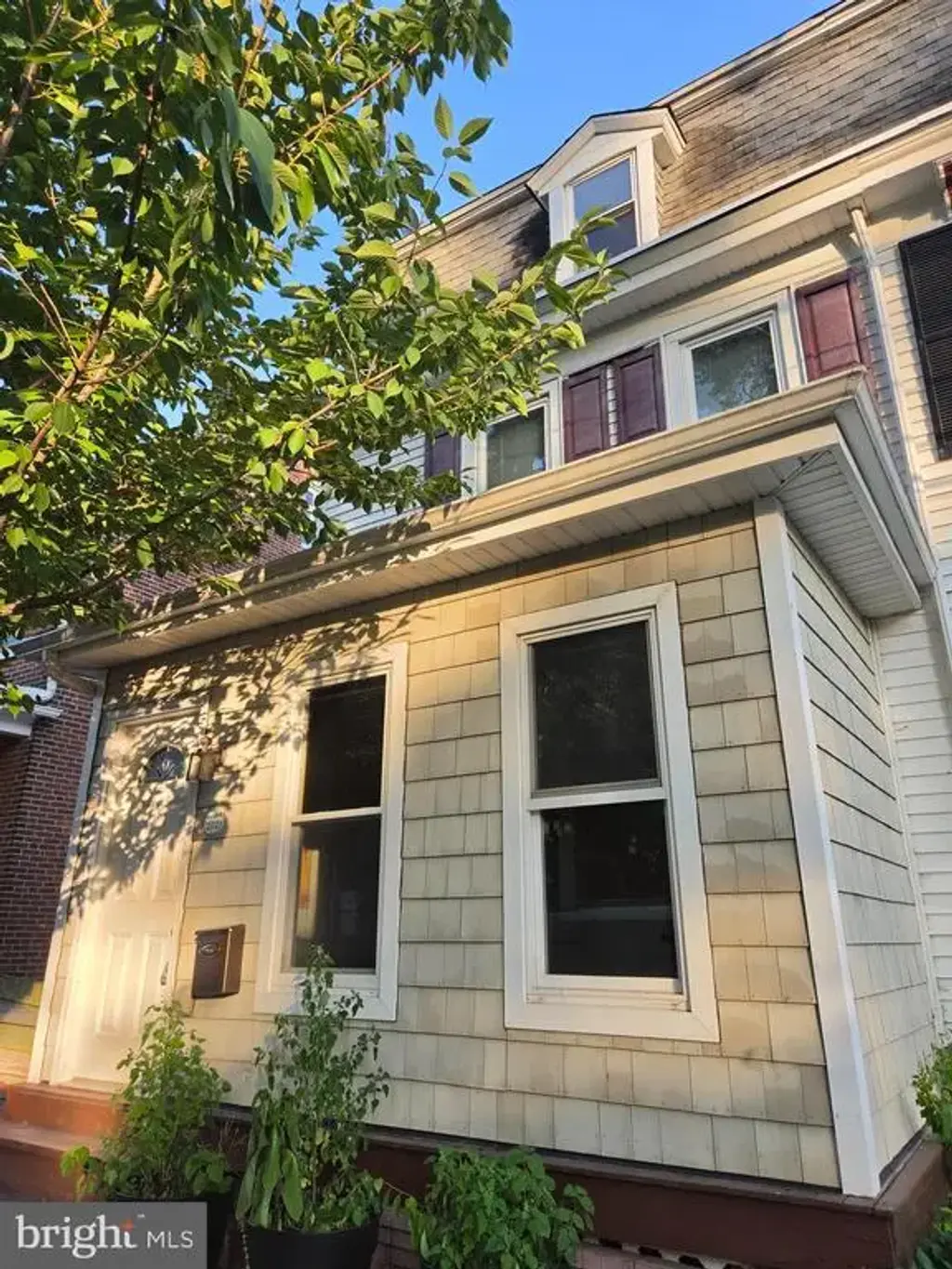 212 W Pearl St, BURLINGTON