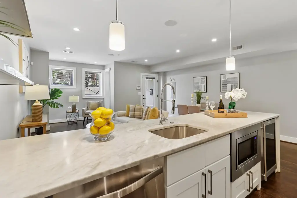 1311 K St Se #1, WASHINGTON