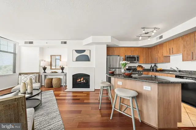 1021 N Garfield St #637, Arlington