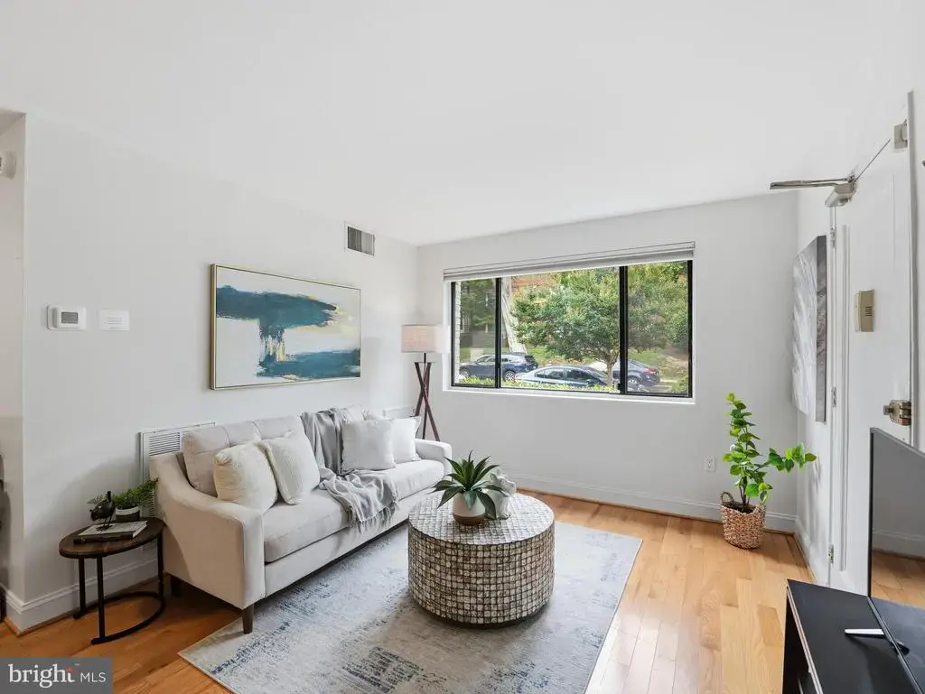 3835 Davis Pl Nw #2, WASHINGTON