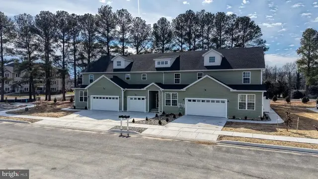 19 Valhalla Ct, Dover