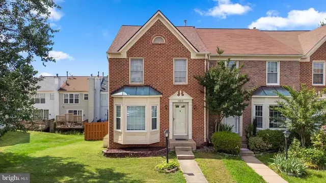 16812 Winston Ln, Woodbridge