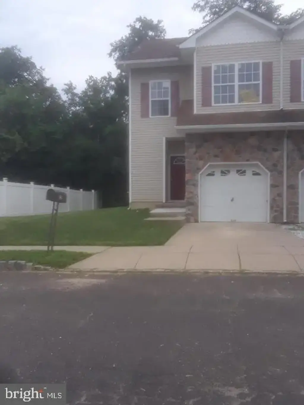 12-j Russel Smith Rd, LAWRENCEVILLE