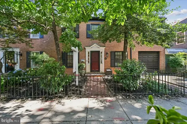 655 E St Se, Washington