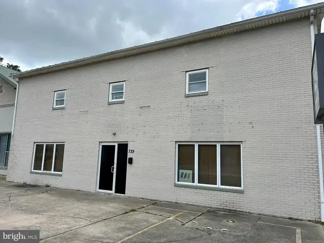 739 E Main St #b, Salisbury