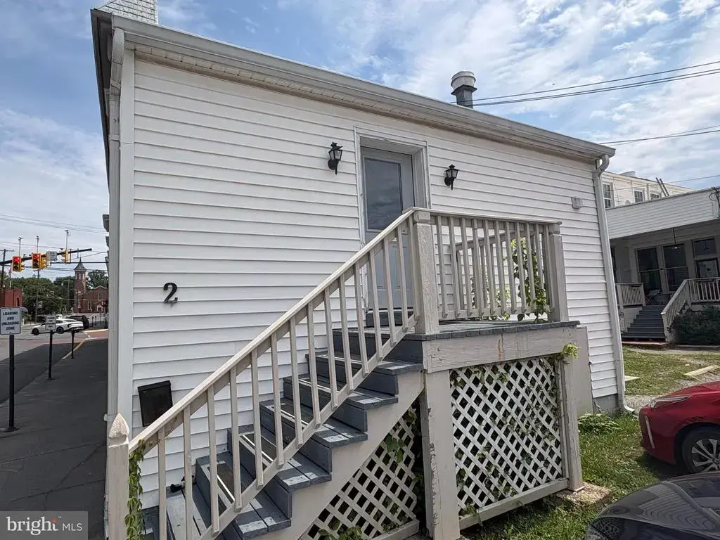 2 E Main St, BERRYVILLE