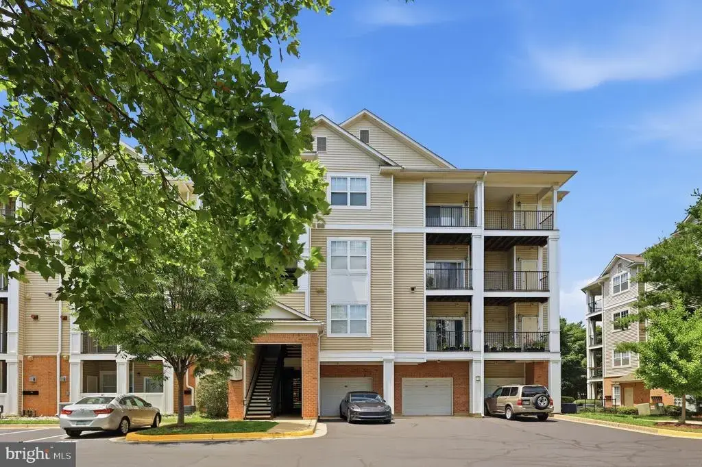 19623 Galway Bay Cir #203, GERMANTOWN