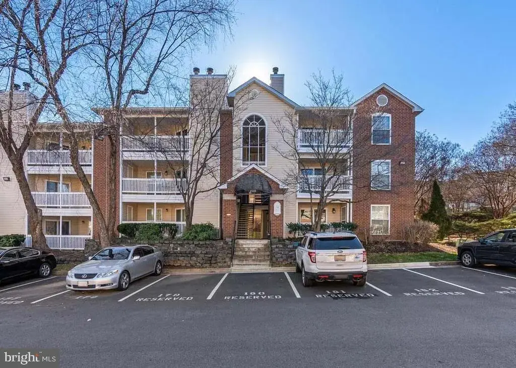 1535 Lincoln Way #102, MCLEAN