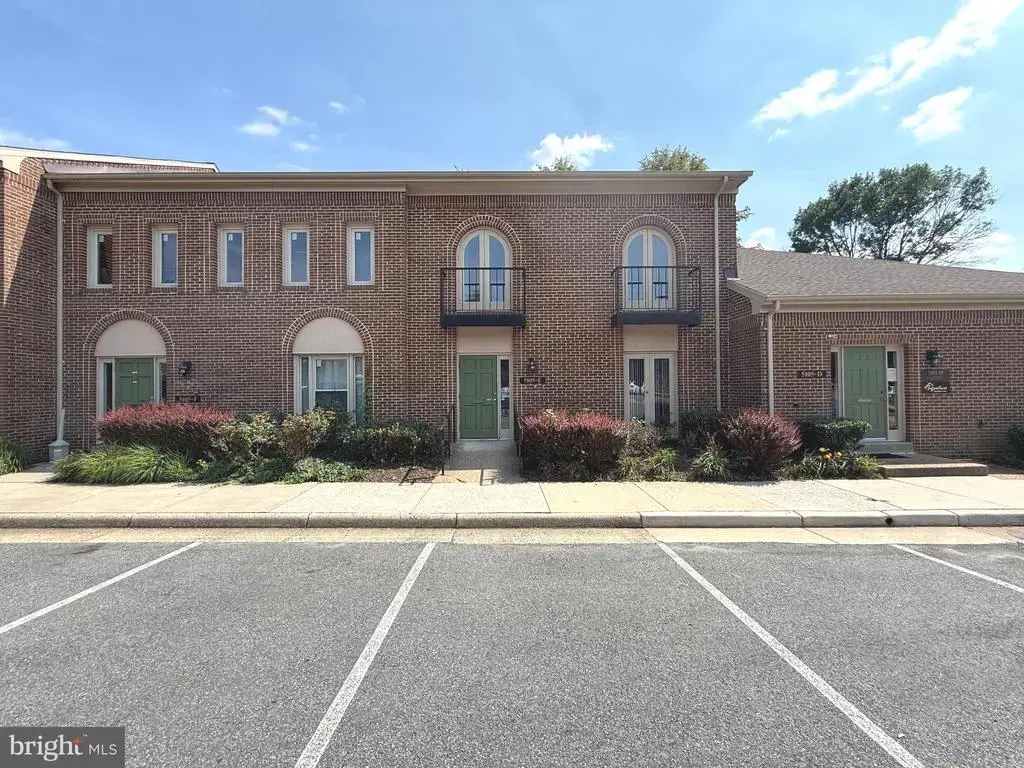 5105-e Backlick Rd, ANNANDALE