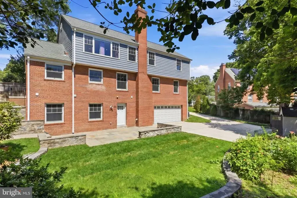 6012 Overlea Rd, BETHESDA